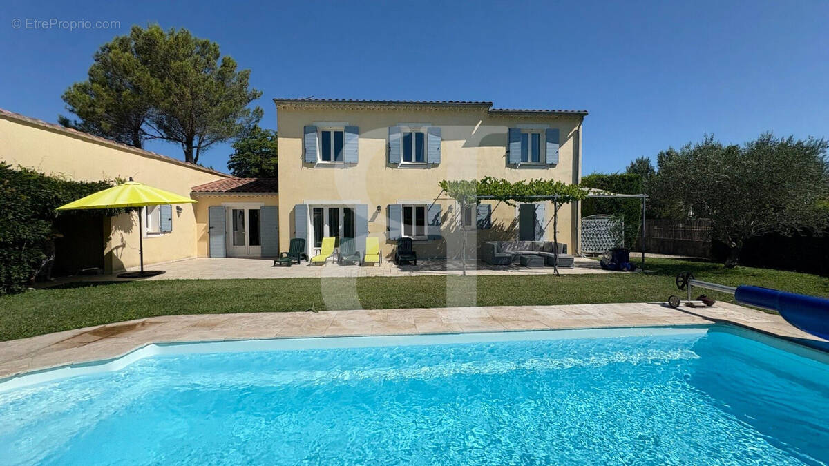 Maison à VAISON-LA-ROMAINE