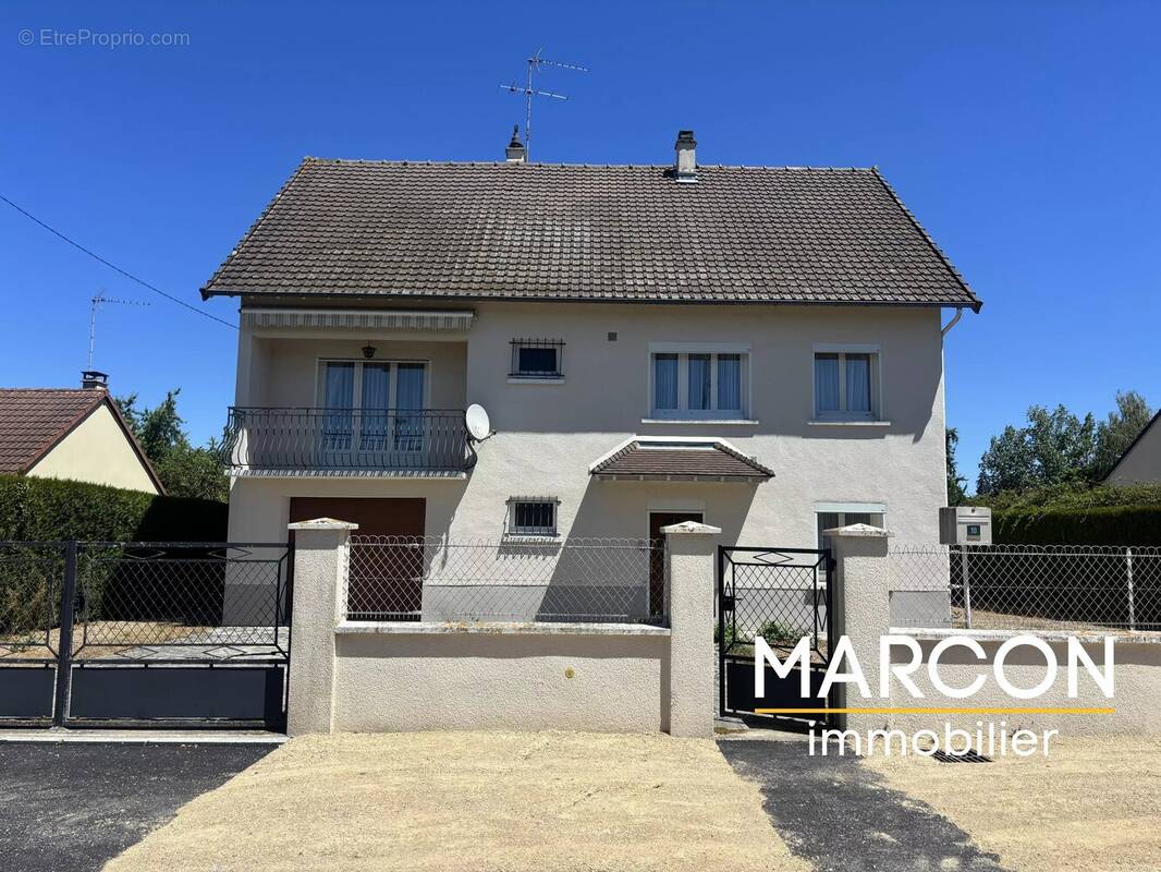 Maison à LA SOUTERRAINE