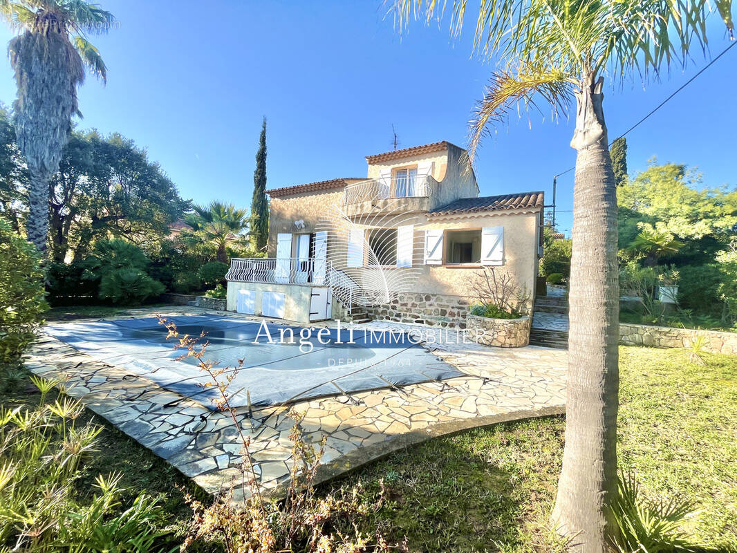 Maison à FREJUS
