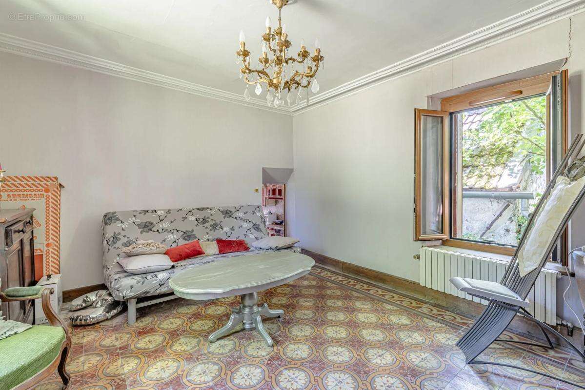 Maison à MONTGE-EN-GOELE