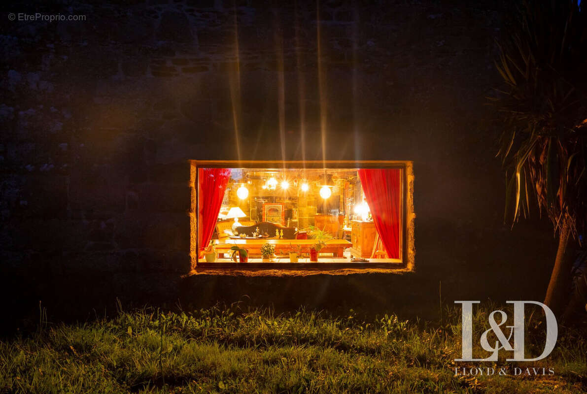 Autre à KERGRIST-MOELOU