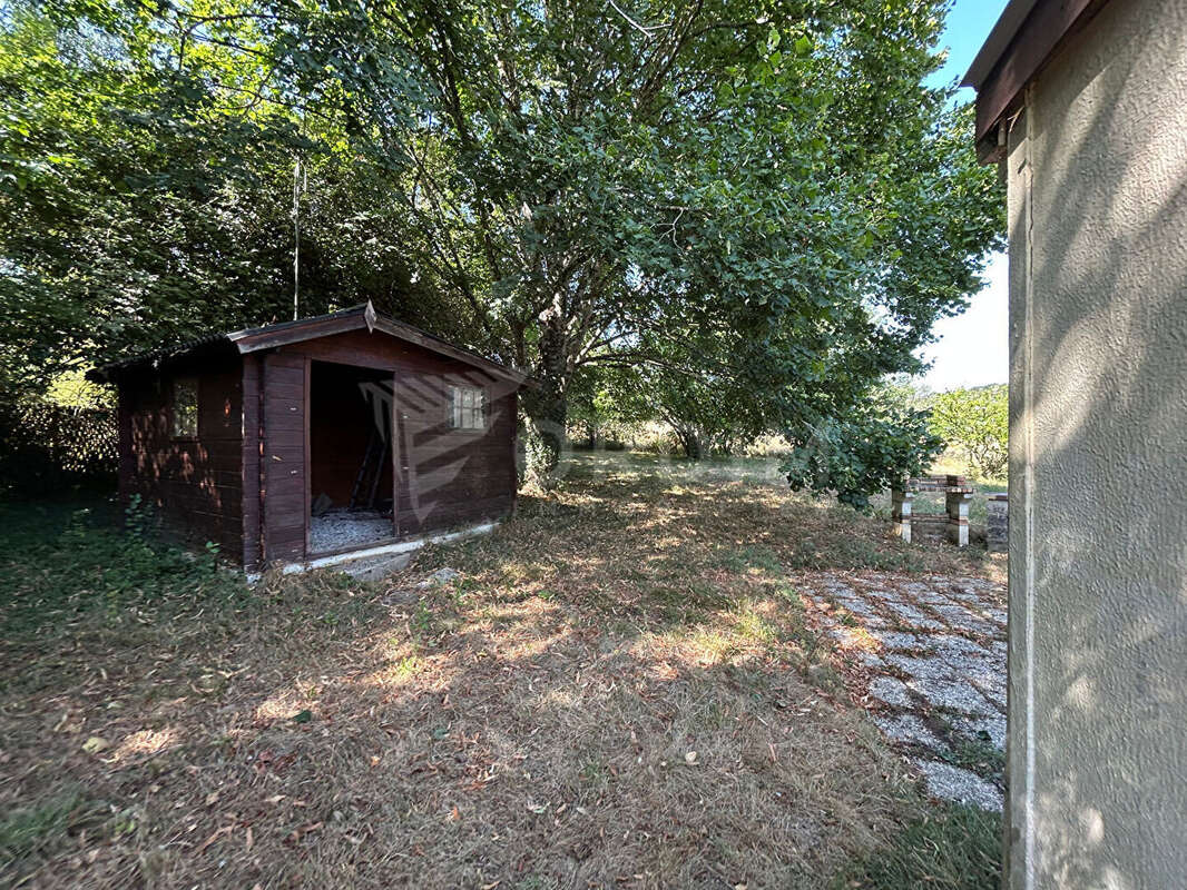 Idéal pied à terre - Bungalow sur joli jardin - 8 minutes de Toucy - photo 3