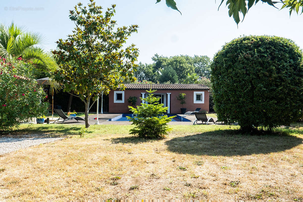 NEOULES Maison 5 pièces avec piscine et studio indépendant au calme absolu - photo 6