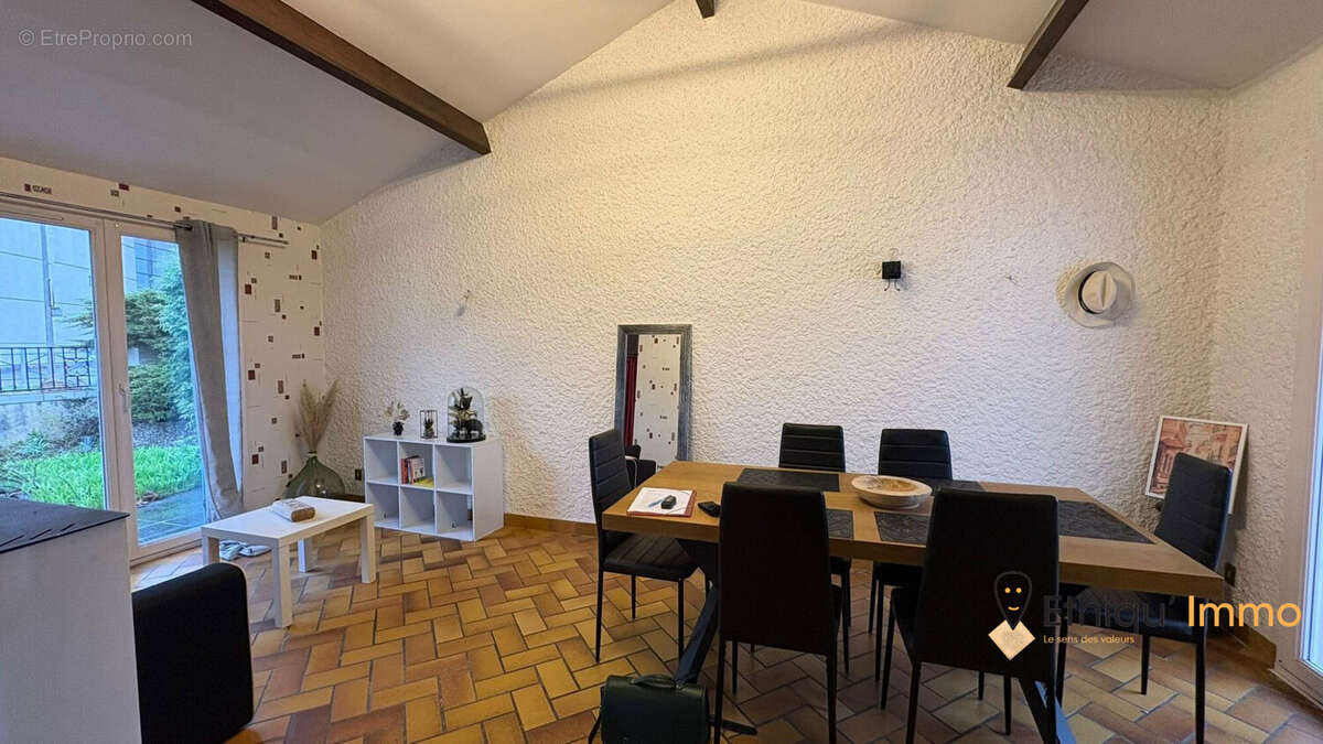 Maison à CHAUMONT