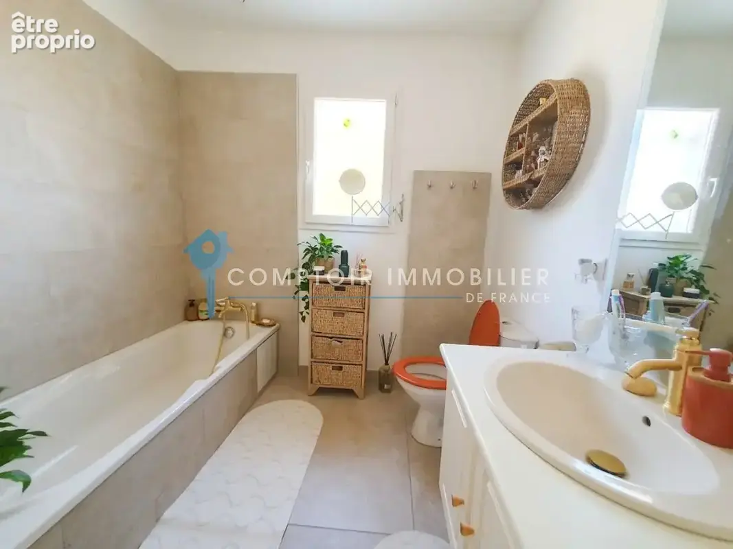 Proche le vigan : villa plain pied 3 chambres sur terrain 3000 m2 avec piscine - photo 10