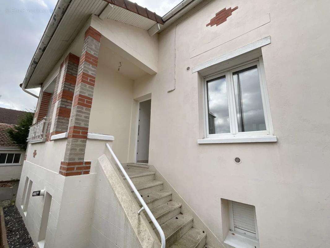 Maison à SAINTE-SAVINE