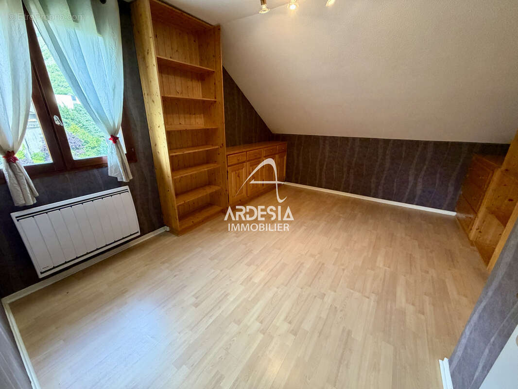 Appartement à SAINT-JEAN-DE-MAURIENNE