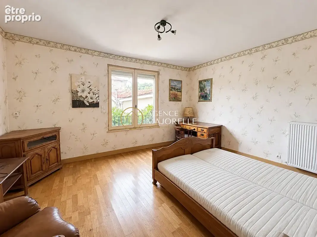 Maison de caractère avec de nombreuses dépendances ! - photo 11