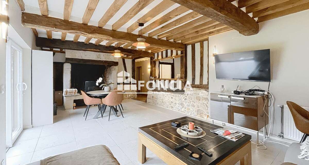 Maison à HERMIVAL-LES-VAUX