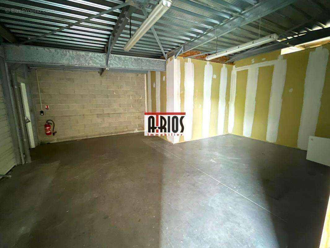 Commerce à LA FARLEDE