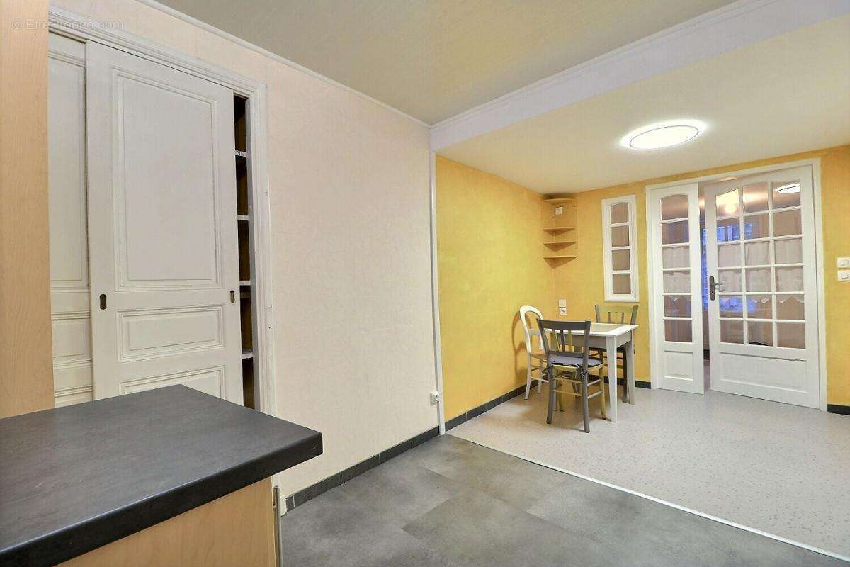 Maison à CLUNY