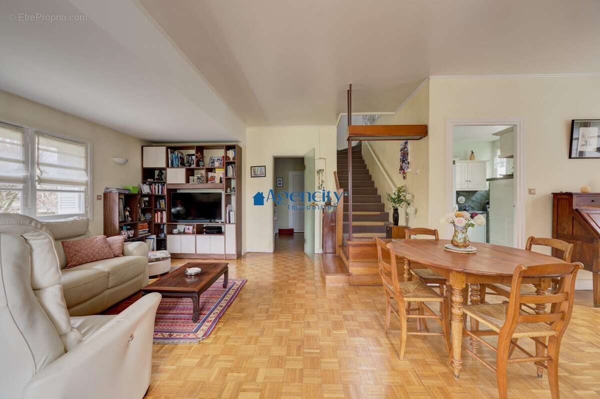 séjour  - Maison à NOISY-LE-GRAND