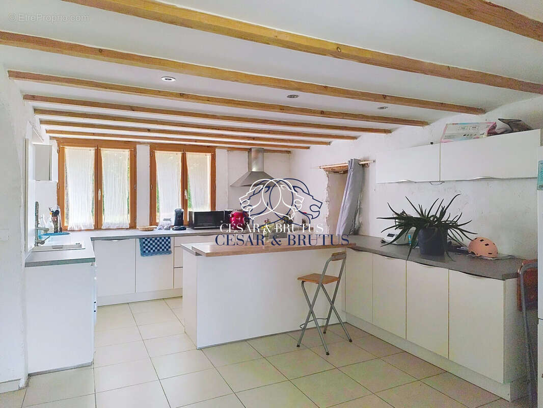 Maison 5 pièces 143 m² à vendre à Aigueperse (69790) - photo 7