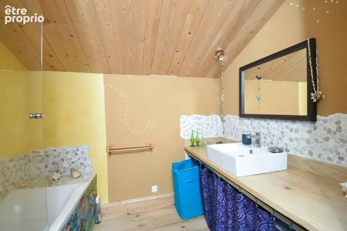 EXCLUSIVITE / Très belle maison avec dépendances et terrain / 63160 Glaine Montaigut - photo 4