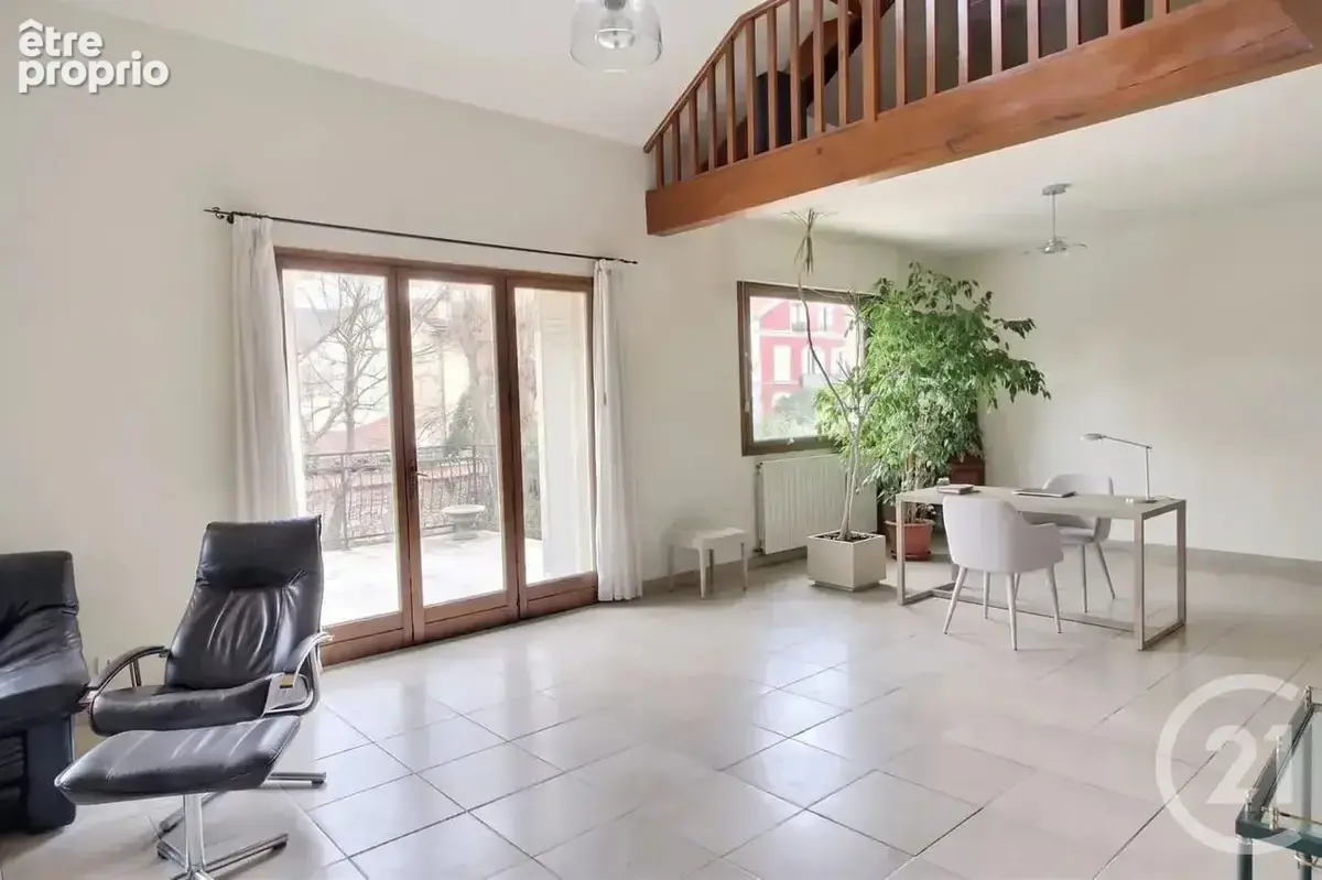 Maison 11 pièces 256 m² à vendre à Saint-Maur-Des-Fosses (94100) - photo 3