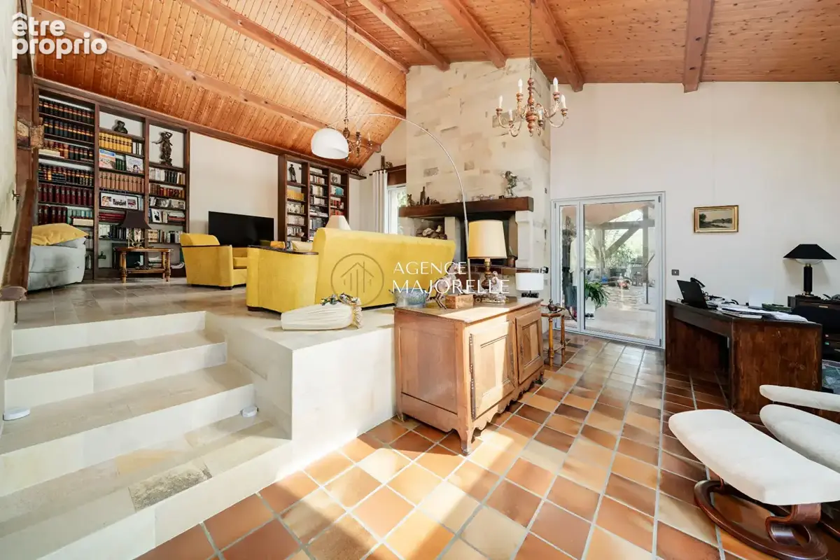 Propriété familiale 285 m² , 4 suites ,Parc arboré 2 hectares - photo 4