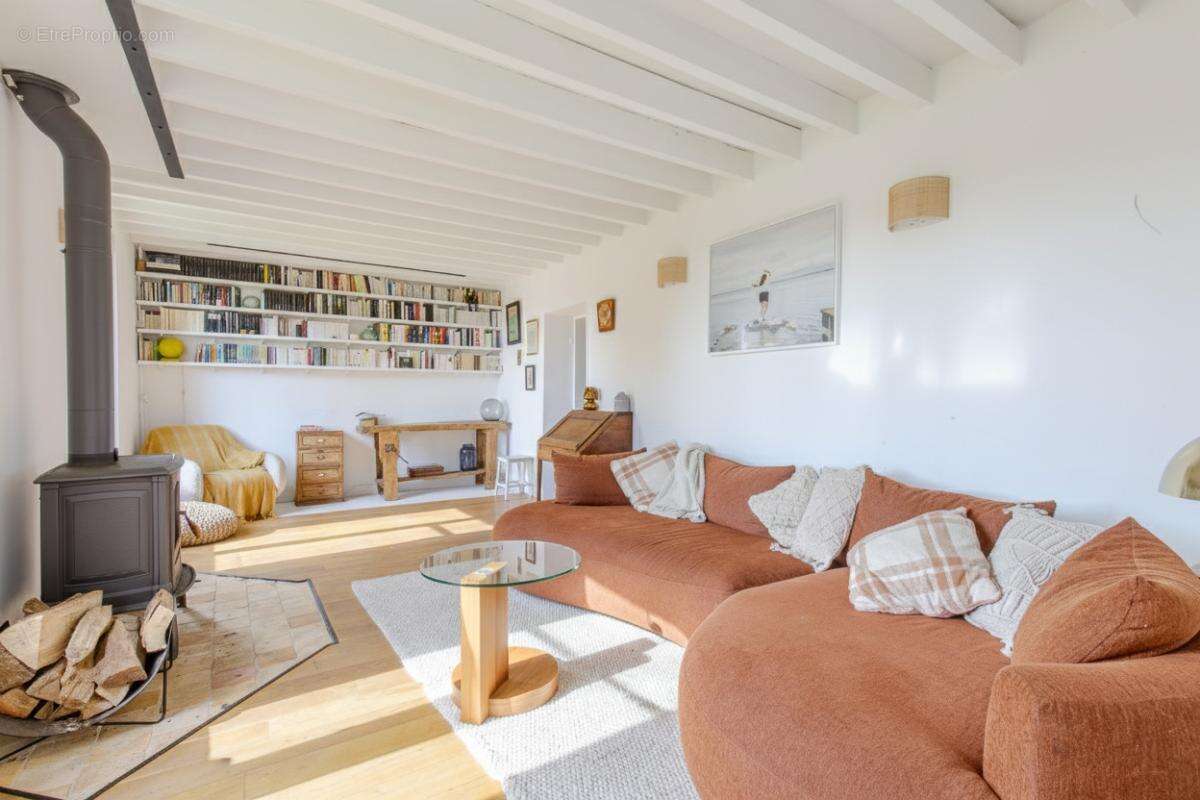 Maison à OINVILLE-SUR-MONTCIENT