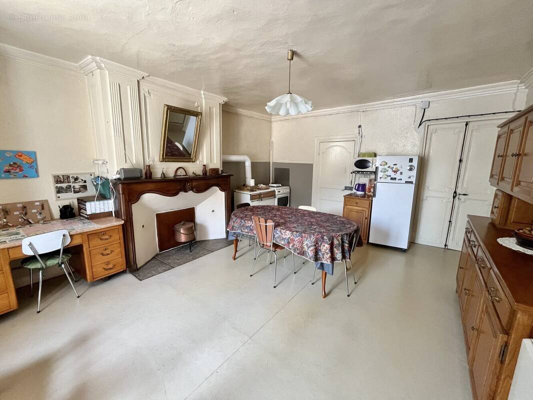 Appartement 368 m² à Chanac  - photo 3
