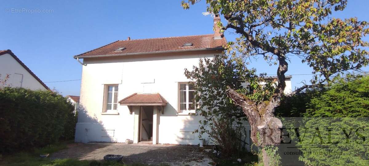 Maison à AUTUN