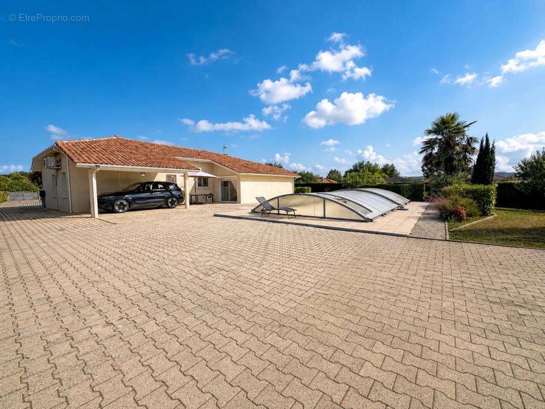 Maison de 5 pièces de 126 m² à Barcelonne-du-Gers - photo 2