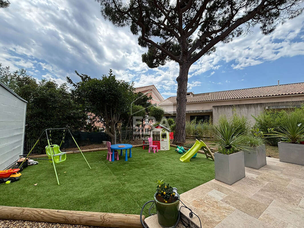 Maison à FREJUS