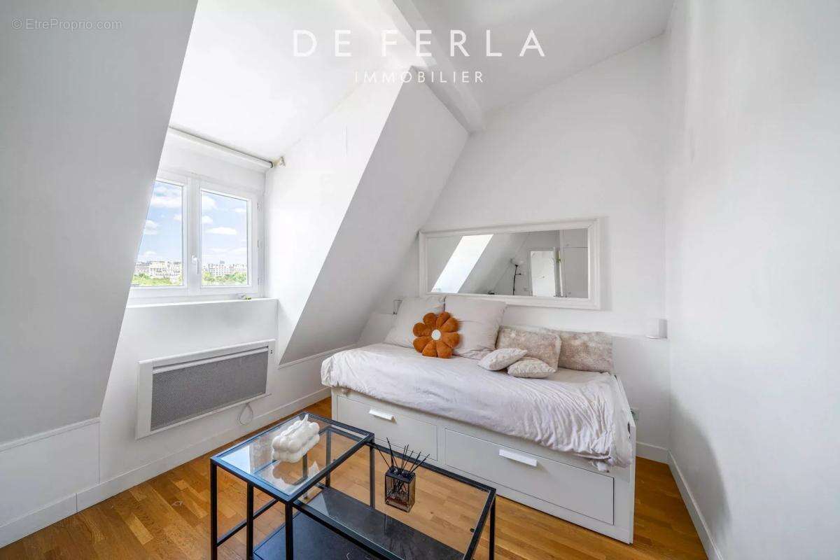 Appartement à PARIS-7E
