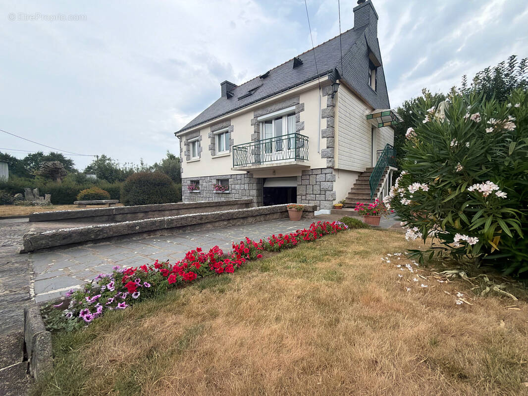 Maison à CAMORS