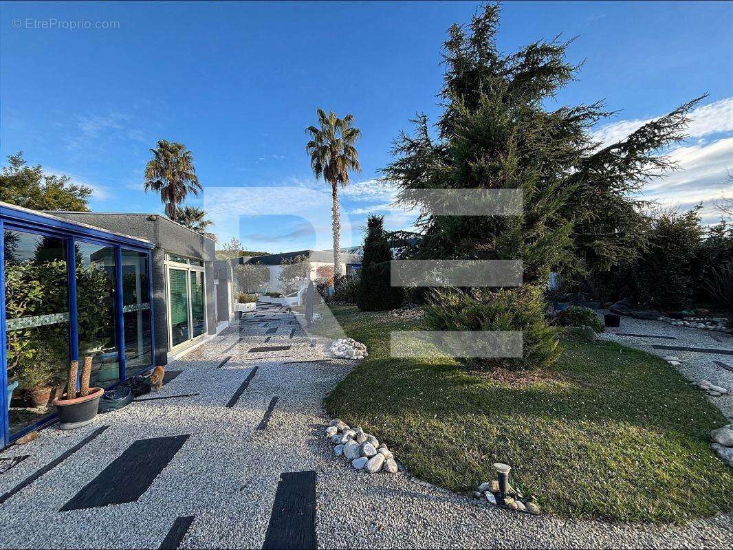 Maison à VILLETELLE