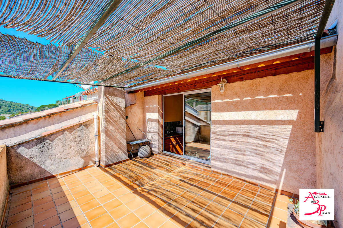 Maison à COLLOBRIERES