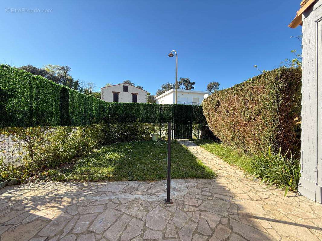 Maison à VAUX-SUR-MER