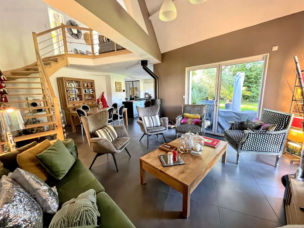 Maison à LA CHAPELLE-SUR-ERDRE