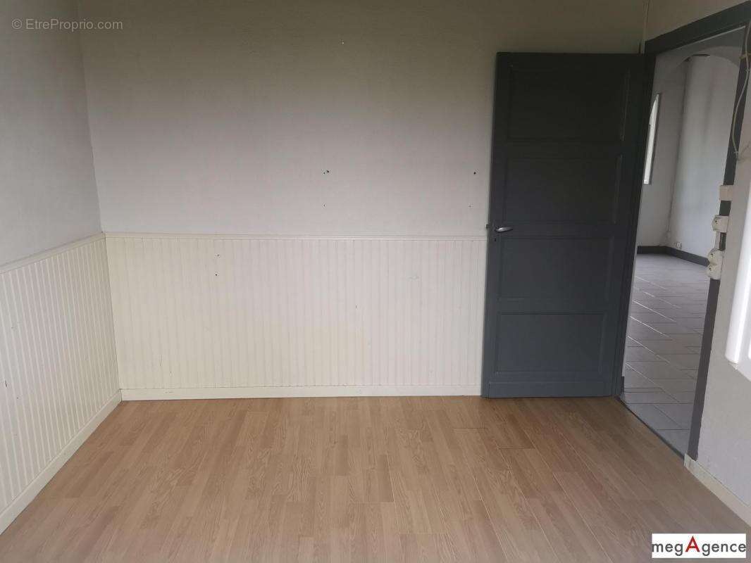 Maison à CAHUZAC-SUR-ADOUR