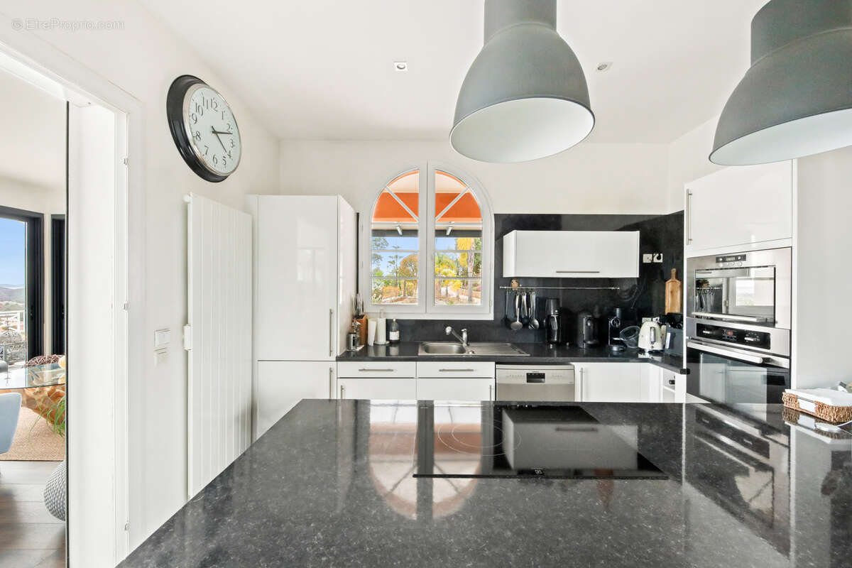 Maison à LA LONDE-LES-MAURES