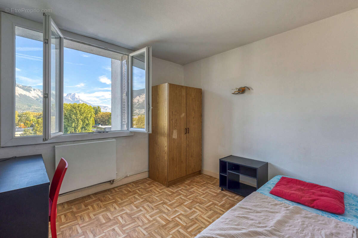 Appartement à SAINT-MARTIN-D&#039;HERES