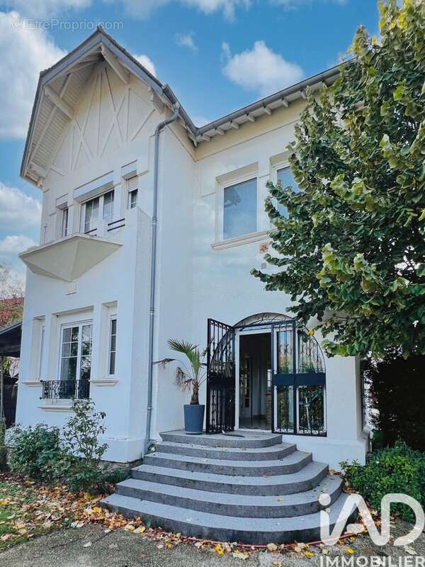 Photo 2 - Maison à TREMBLAY-EN-FRANCE