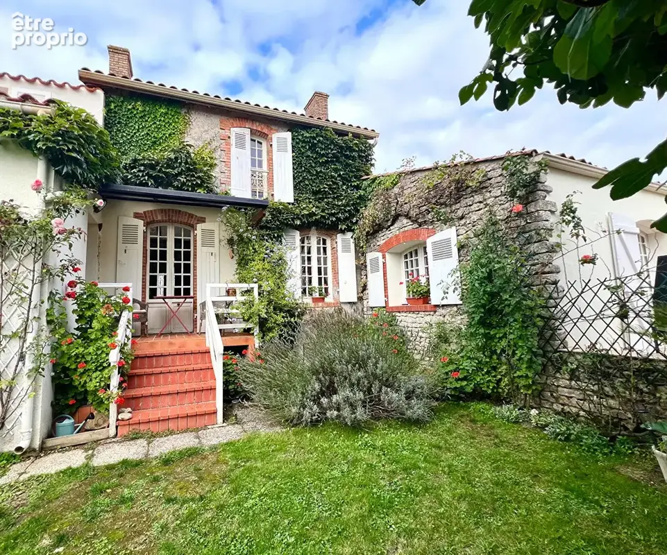 Photo Maison à Longeville-Sur-Mer au prix de 344 400€