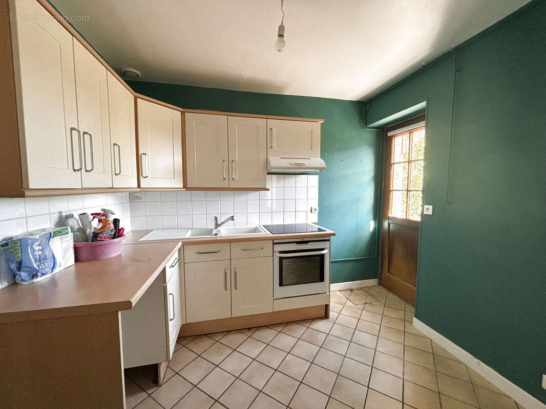 Maison à THIERS-SUR-THEVE