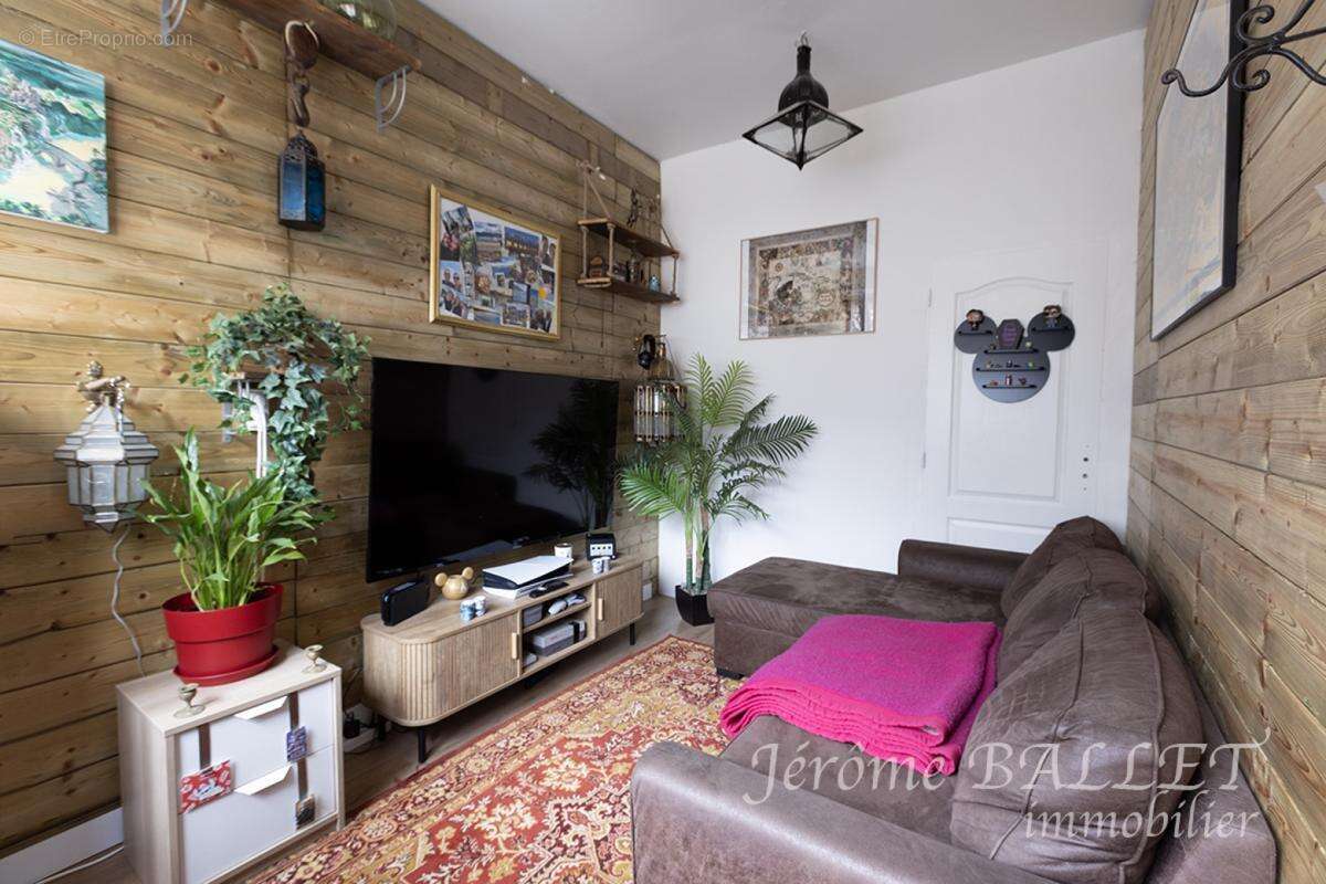 Maison 241 m² à Carmaux  - photo 4