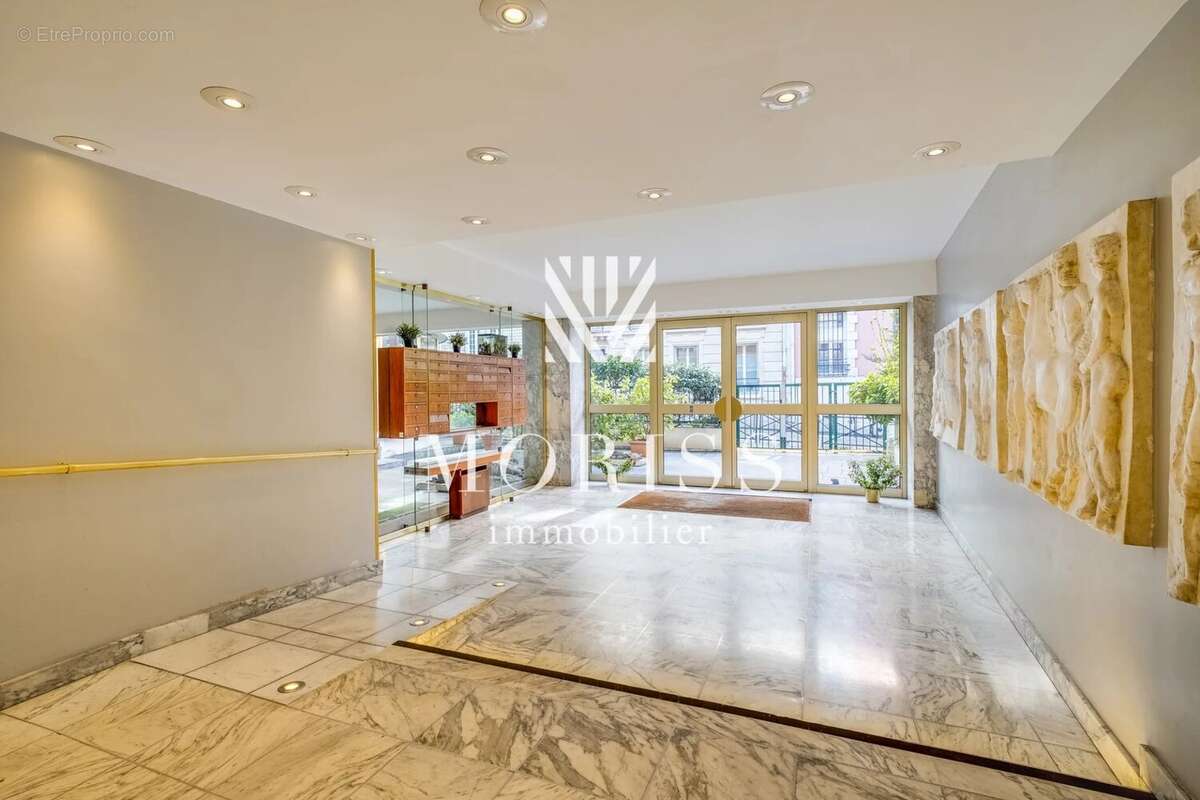 Appartement à PARIS-17E