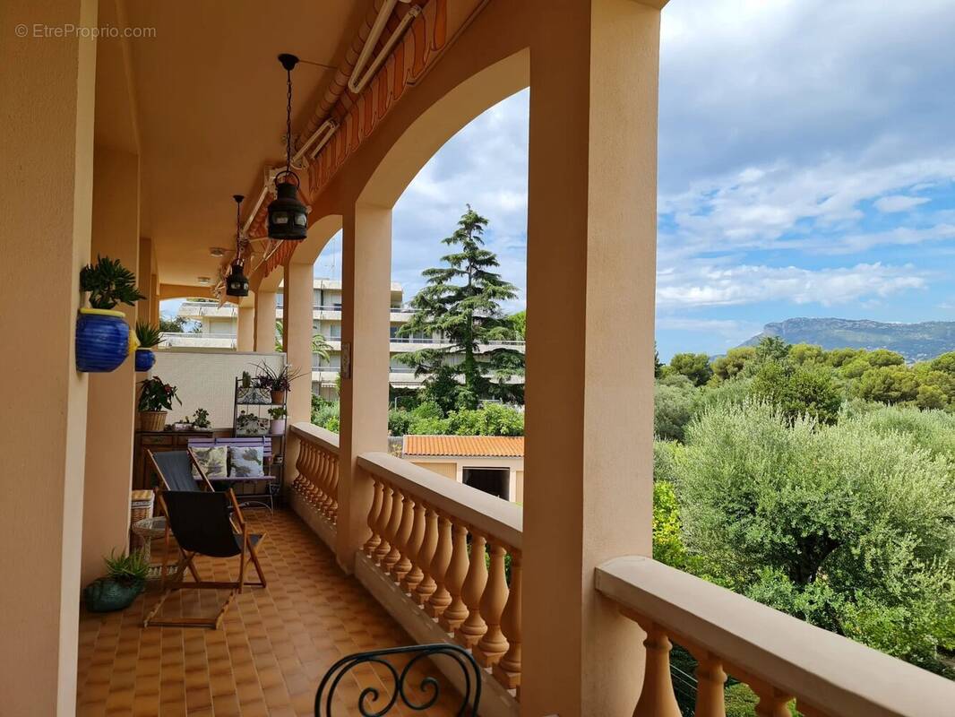 Appartement à ROQUEBRUNE-CAP-MARTIN