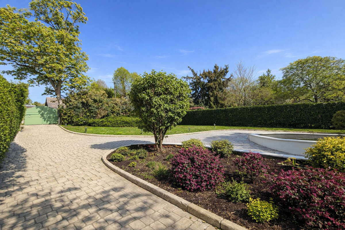 Maison à SOISY-SUR-SEINE