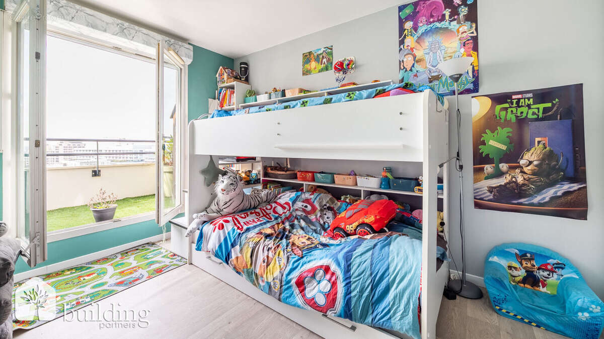 Appartement à COURBEVOIE