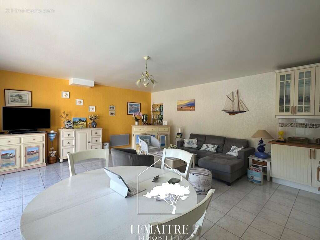 Maison à LES MATHES