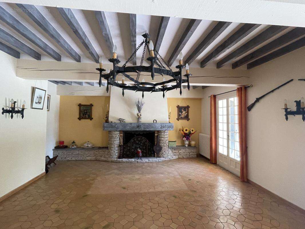 Maison à SAIGNON