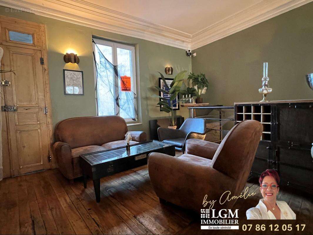 Commerce à MONTMIRAIL