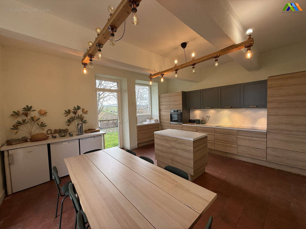 Maison 397 m² à Saramon  - photo 8