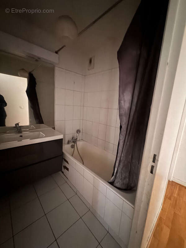 Appartement à PARIS-19E