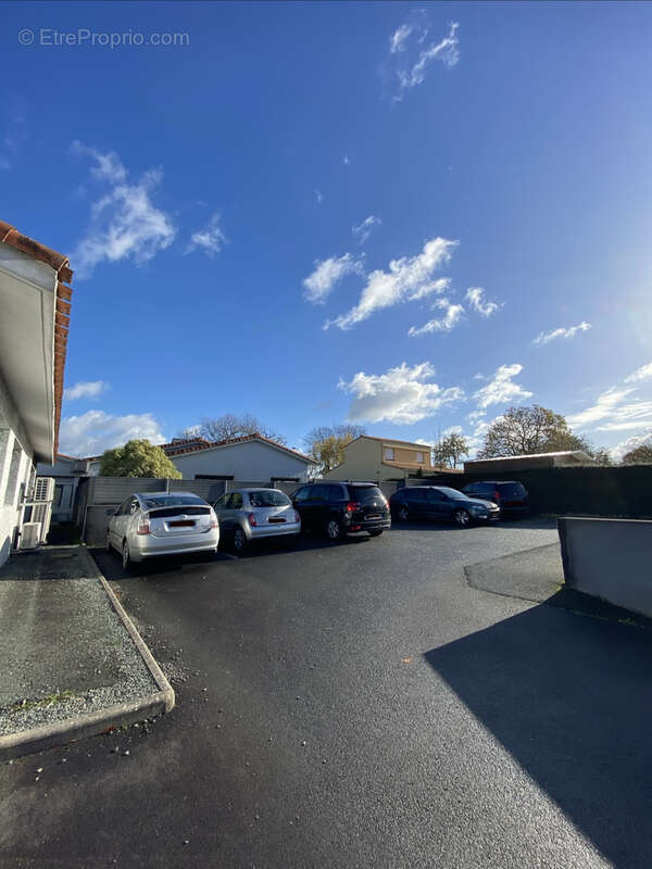 Commerce à LES HERBIERS