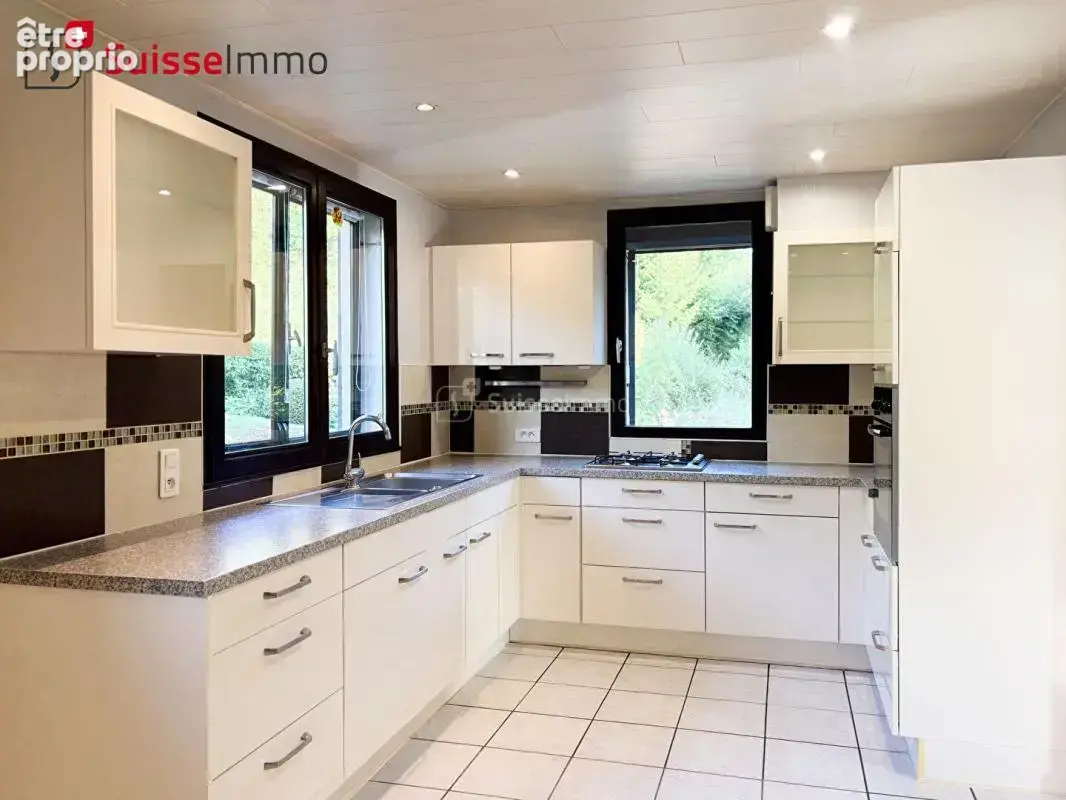 Exclusivité : Maison 6 pièces de 138 m2 - photo 6