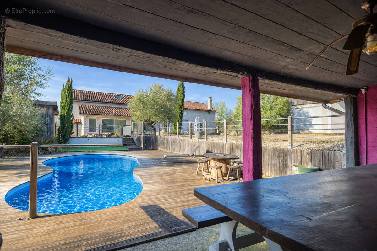 Maison à MONTAYRAL